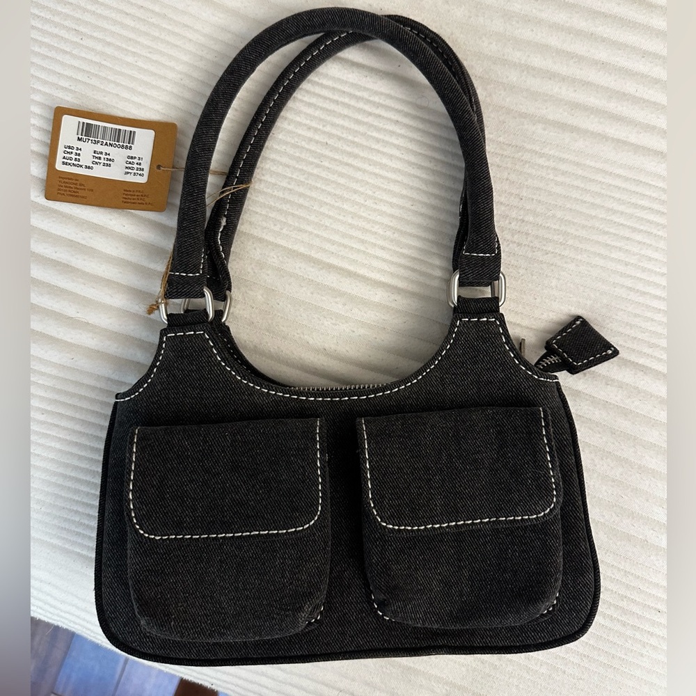 Shoulder Bag with pockets